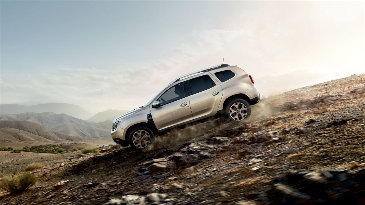 Renault DUSTER Hill Descending
