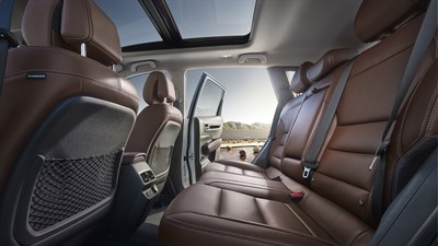 Renault KOLEOS back seat space