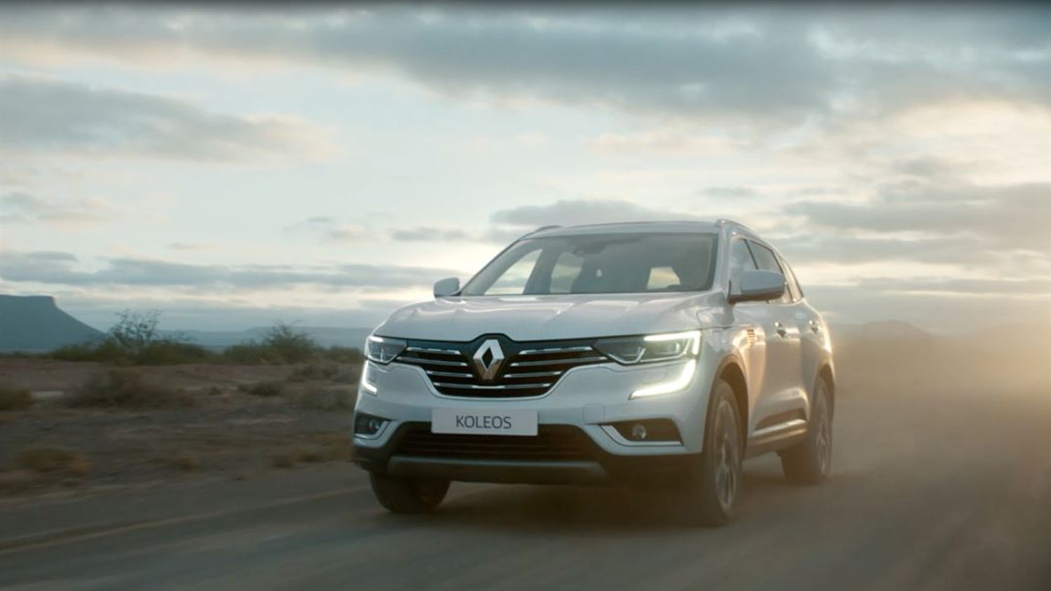 Renault KOLEOS on the road front view