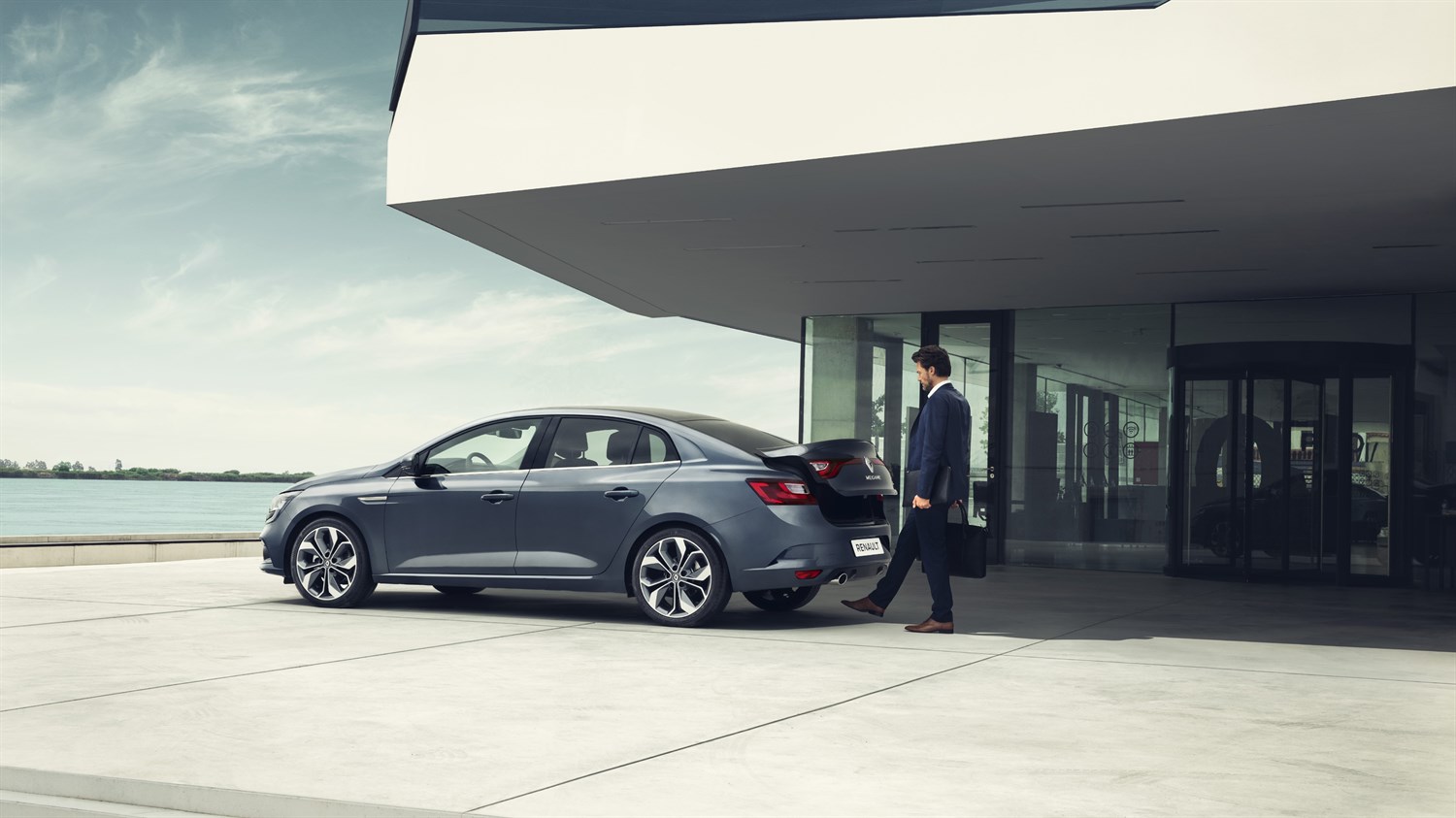 Renault Megane Sedan Hands-free Boot Opening